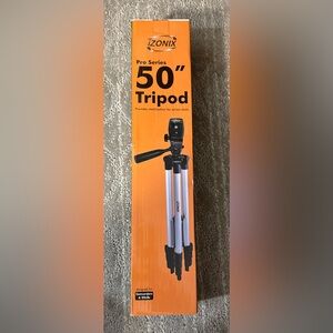 iZonix 50” tripod for cameras and camcorders